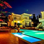 Mari Apartments