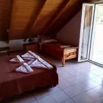 Nicolas Rooms