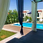 W Pool Villas Halkidiki