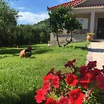 Planos Apartments