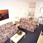 Metropolitan Capsis Holiday Club