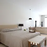 Ixian All Suites - Adults Only