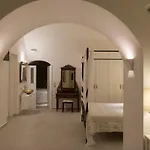 Serenity Suites & Villa