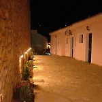 Sarantos Pool Suites