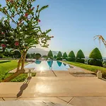 Villa Iris Luxury House