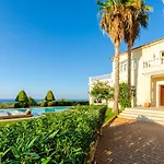 Villa Iris Luxury House