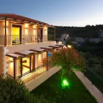 Themis Villa