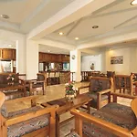 Kamari Bay Hotel