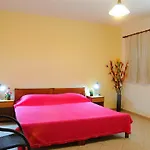 Nikos 2 Studios & Apartments