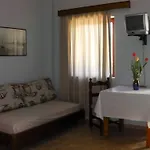 Iris Apartments And Rooms