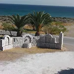 Iris Apartments And Rooms