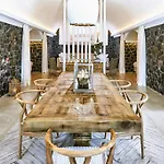 Amor Hideaway Villas