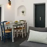 The Luna Suite