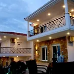 S&S Pura Vida Apartment