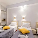 Orpheas Rooms