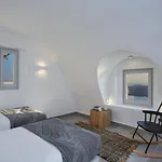 Nonis Apartments