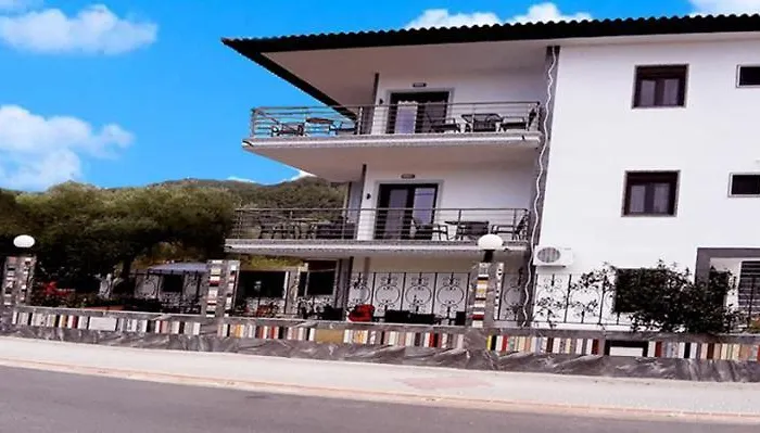 House Anna Houhlia