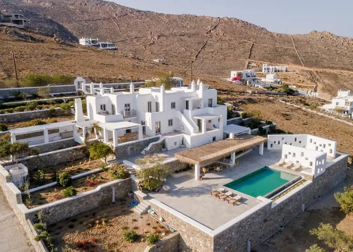 Bohemian Blue Villa - 7 Bdrm - Beach In 200M - Mg Villas