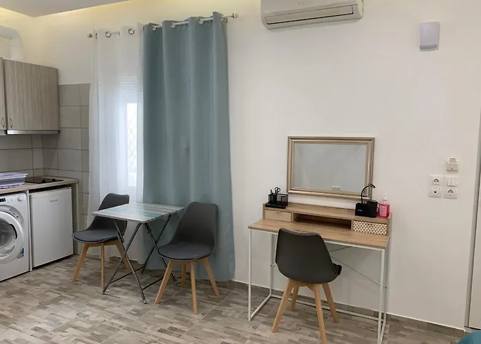 Santorini Studio For 2 Person In Athens Near Sea& Center