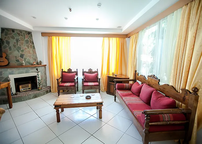 Julia Apartments