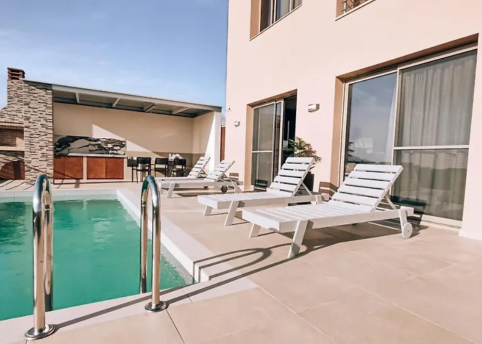 Irini. Seaview - Beach - Pool - Privacy