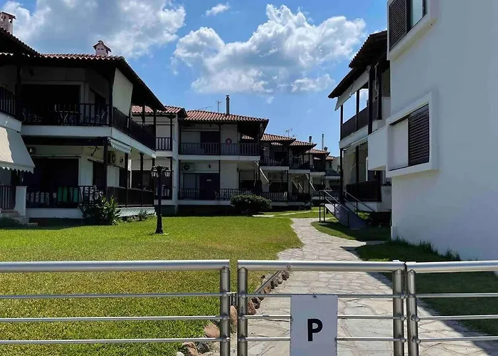 Apartment With Sea View In Pefkohori.