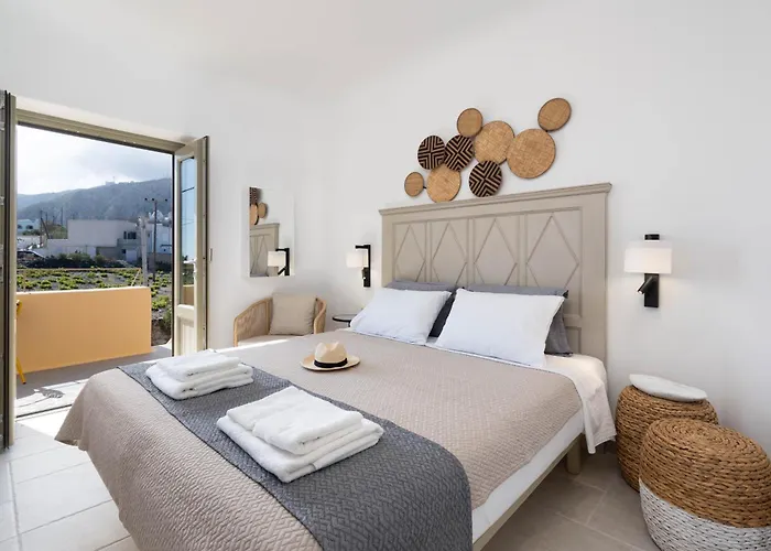 Santorini Hillside Suites & Villas