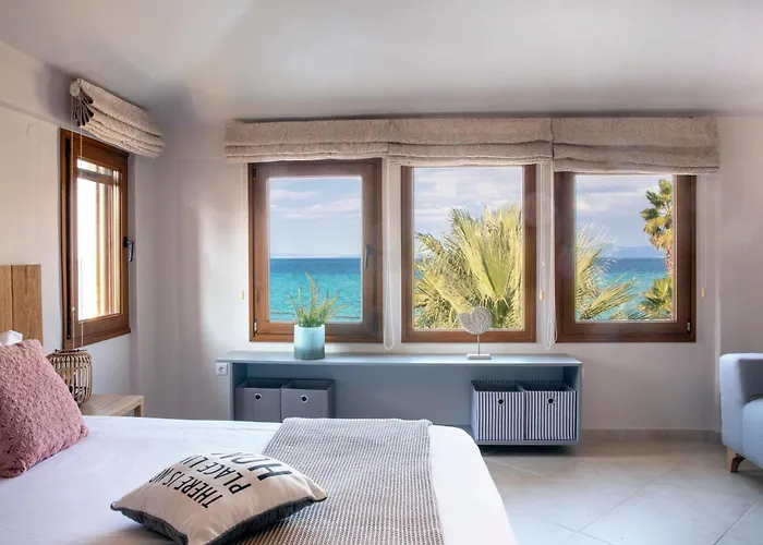 Exceptional Beachfront Villa Blue Cocoon