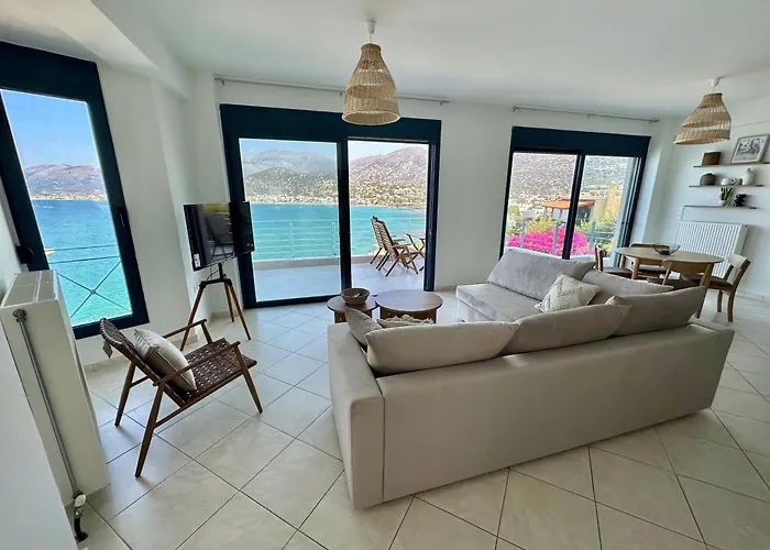 Frosini Seafront Loft
