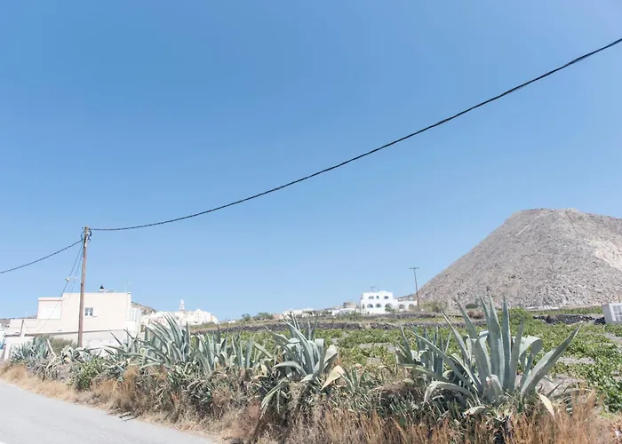 Pure And Simple Santorini