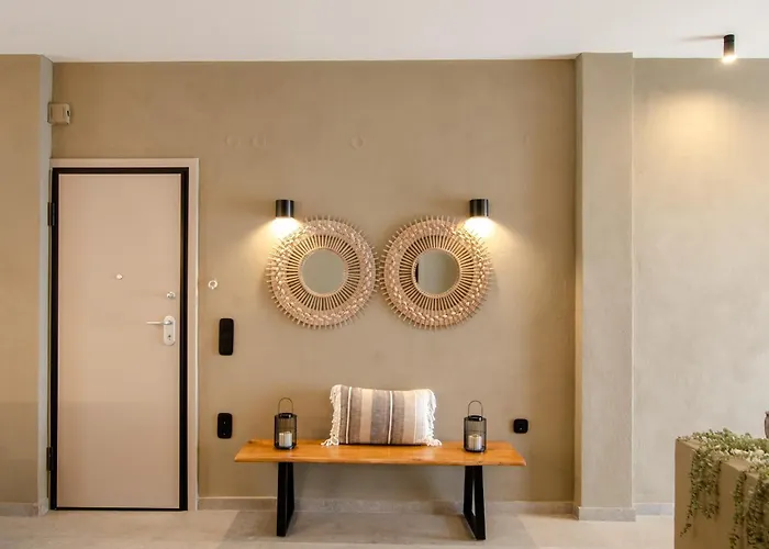 Sea Front Elegant Apartment