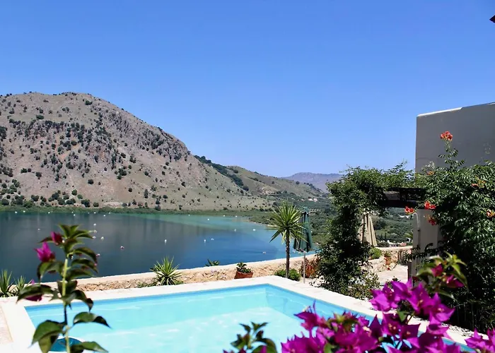 Lindas Villa In Unrivalled Position In Kournas
