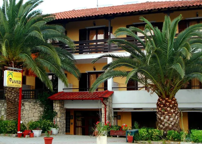 Finikas Apartments