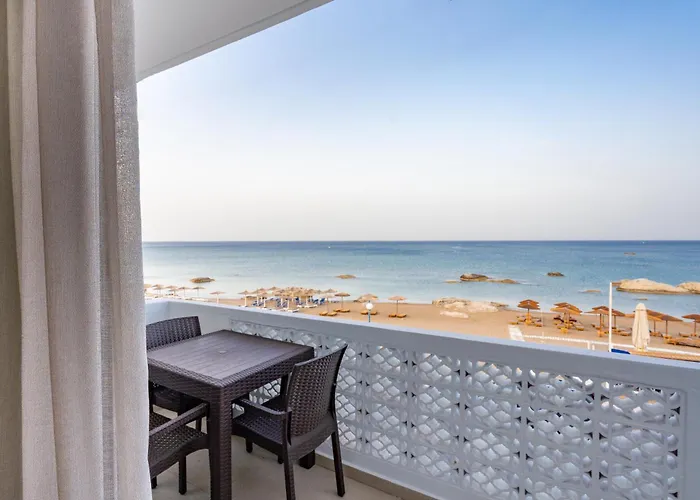 Sunny Sands Seaview Apartment