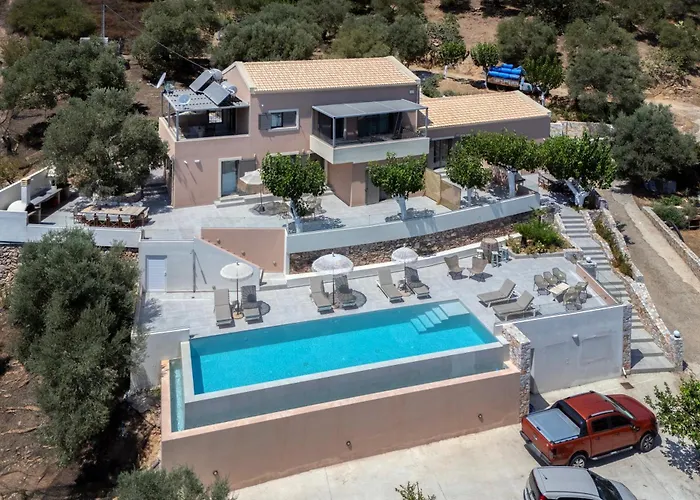 Alexandras\'S Mansion