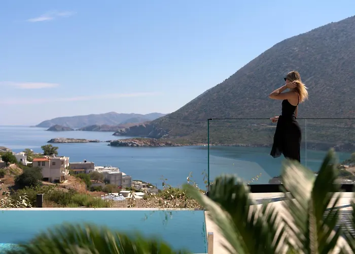 Cueva Villas, With Pool, Seaviews & Close To Sea, By Thinkvilla