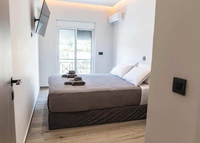 Oikos Charming Island Retreat
