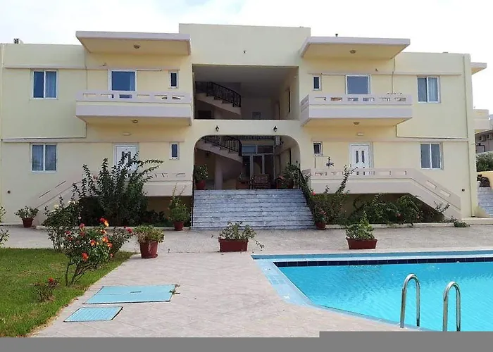 Litinas Apartments With Pool