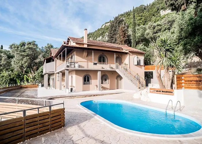 Villa Manolatou