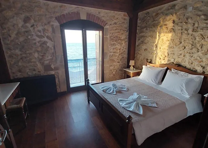 Volakas Beachfront Suites