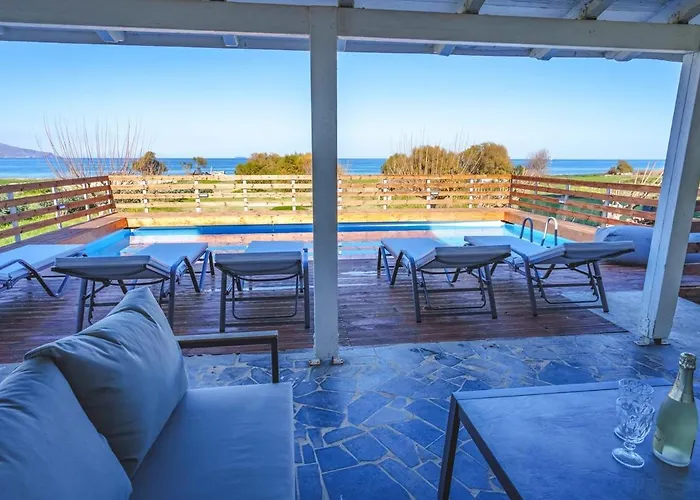 Beachfront Lux Suite