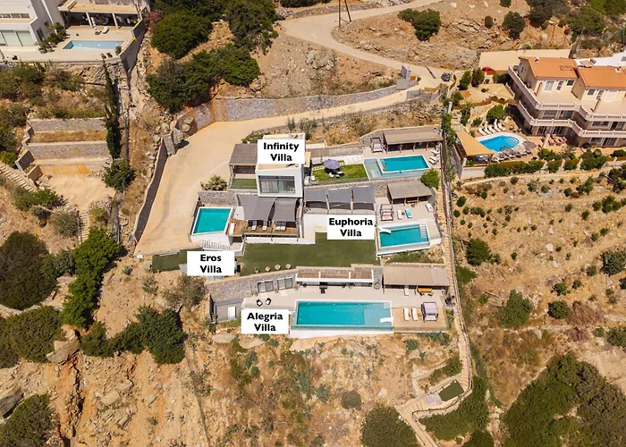 Rocca Al Mare Seaside Villas