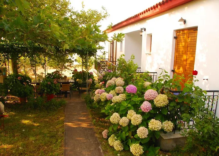 Charana Xrisi Rooms