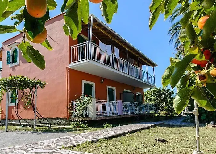 Nikos Apartments