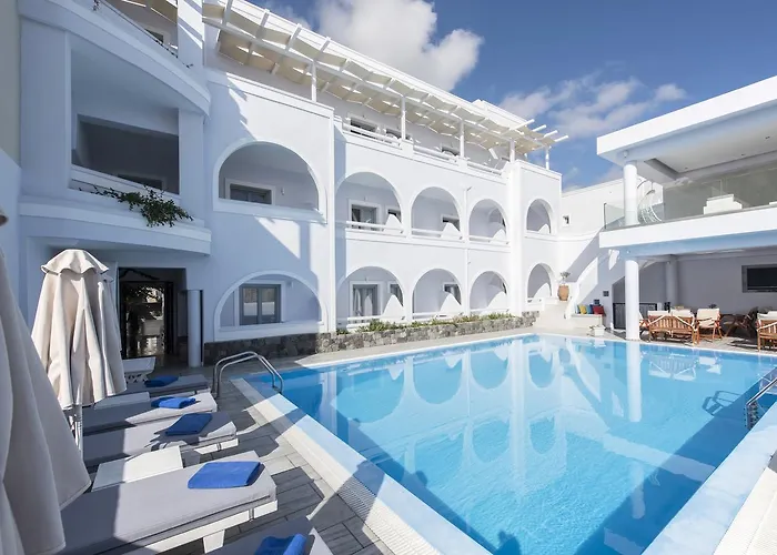 Blue Waves Suites & Apartments