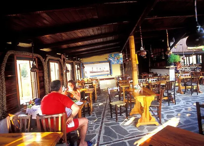 Caravos Hotel