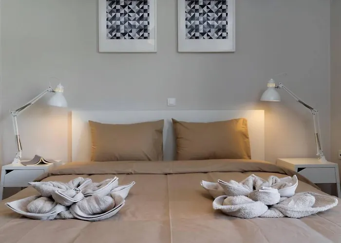 51M² Flat In Vouliagmeni