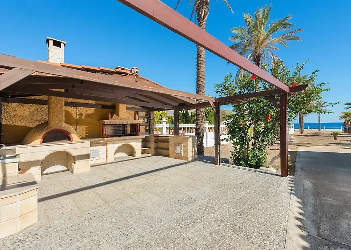Villa Maria Beachfront Residence