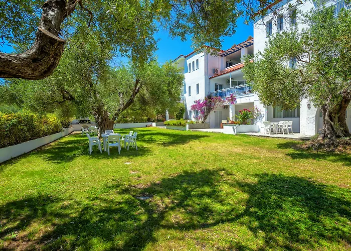 Faros Apartments