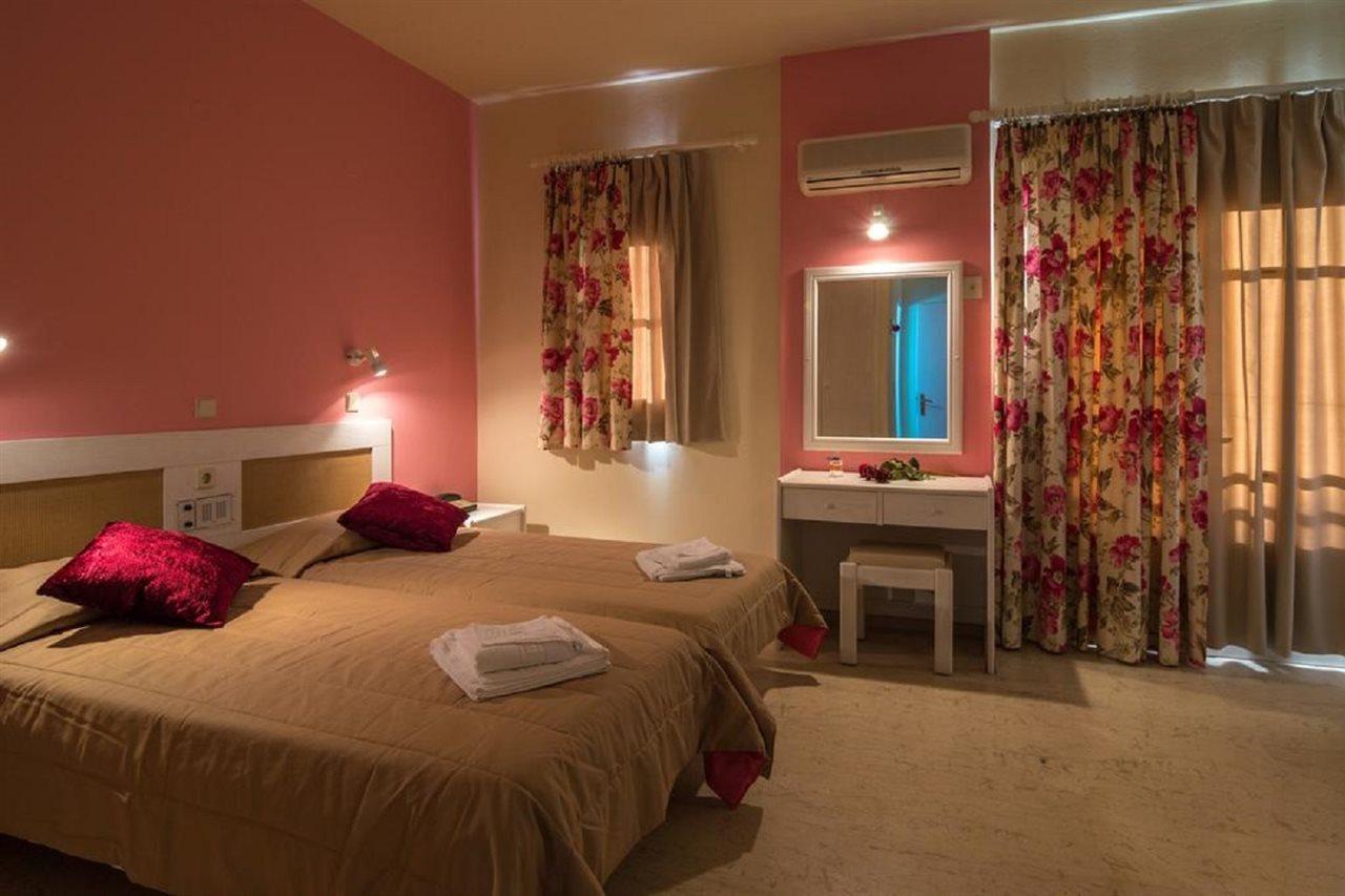 Aparthotel Manolis